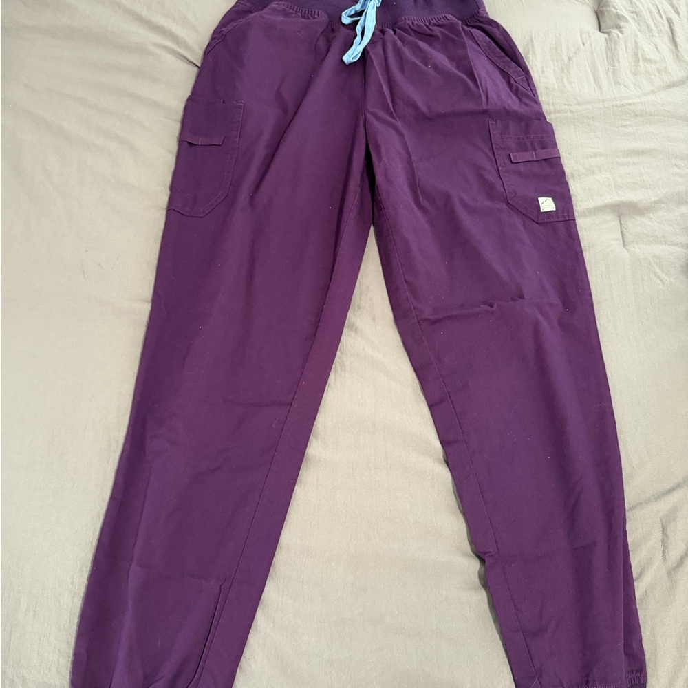 Women’s purple Scrub Joggers